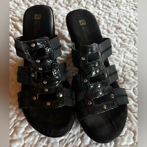 White mountain Black wedge Strappy Sandals